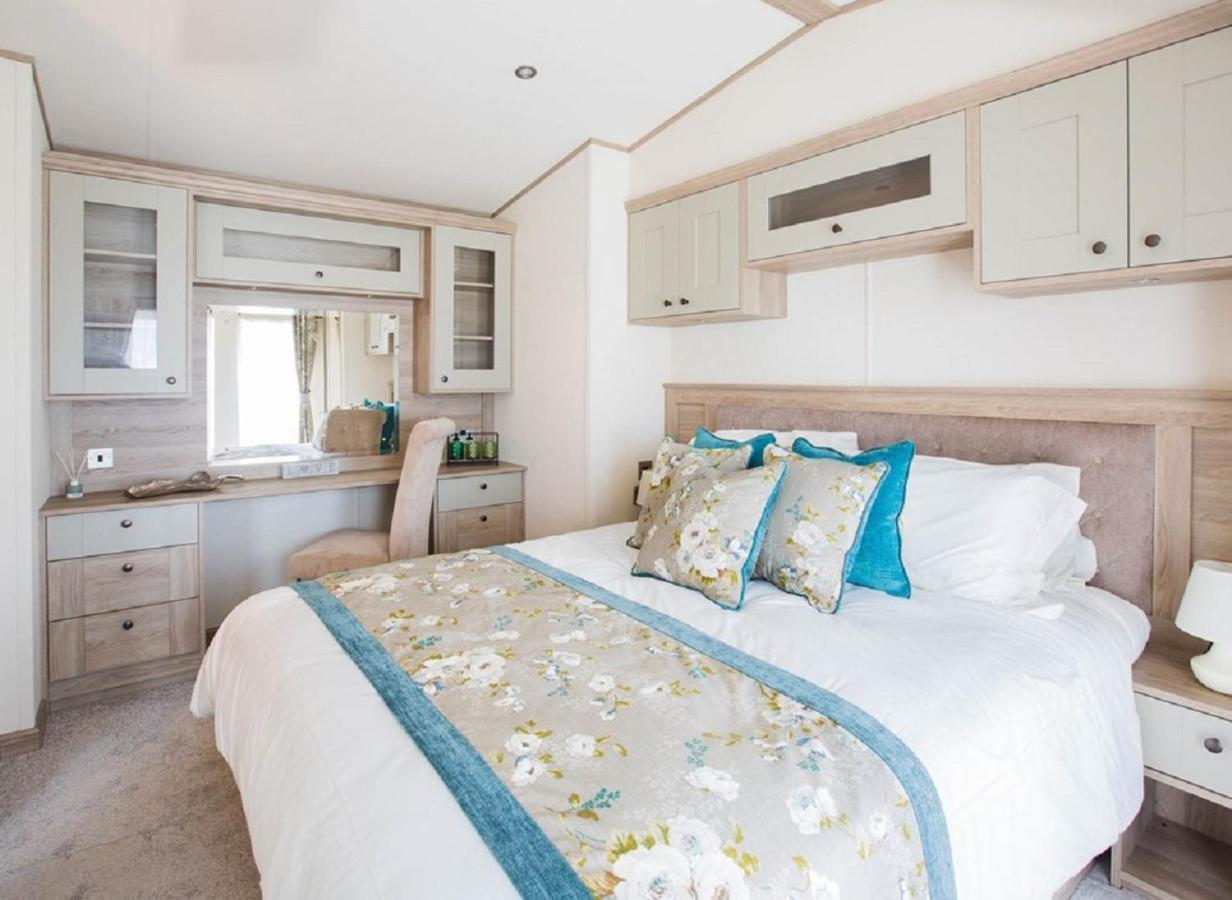 Newperran Holiday Park 뉴키 외부 사진