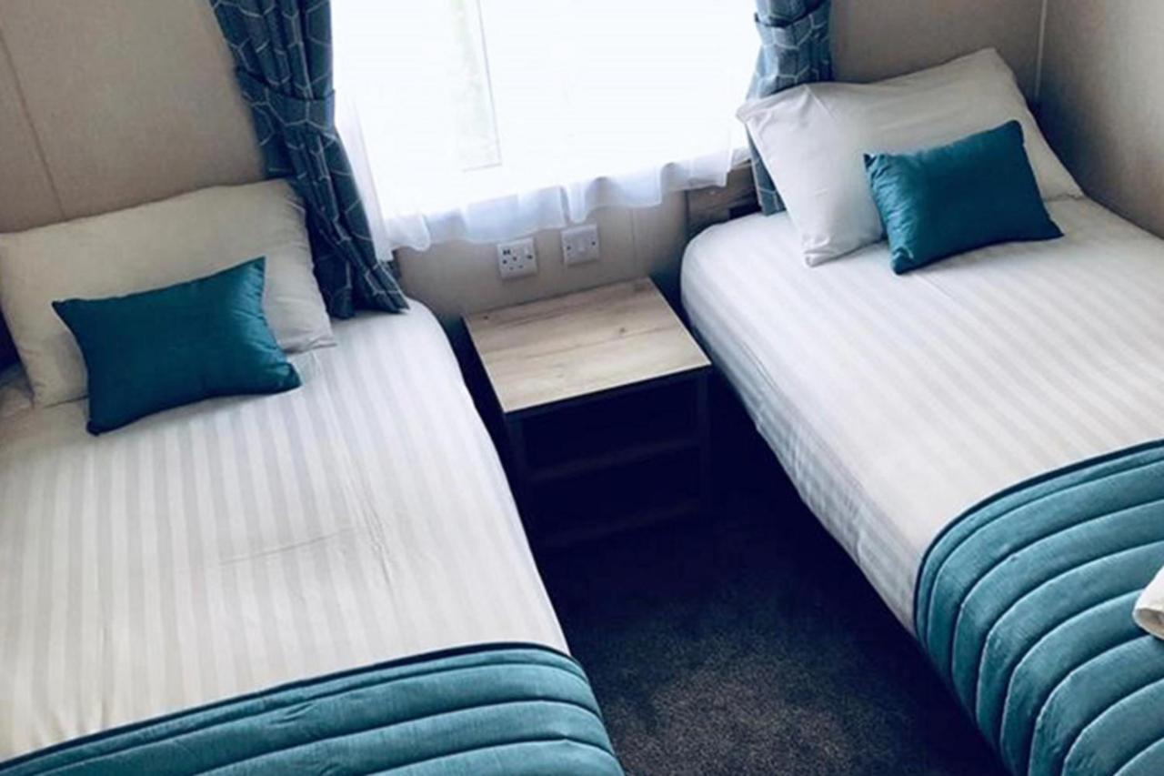 Newperran Holiday Park 뉴키 외부 사진