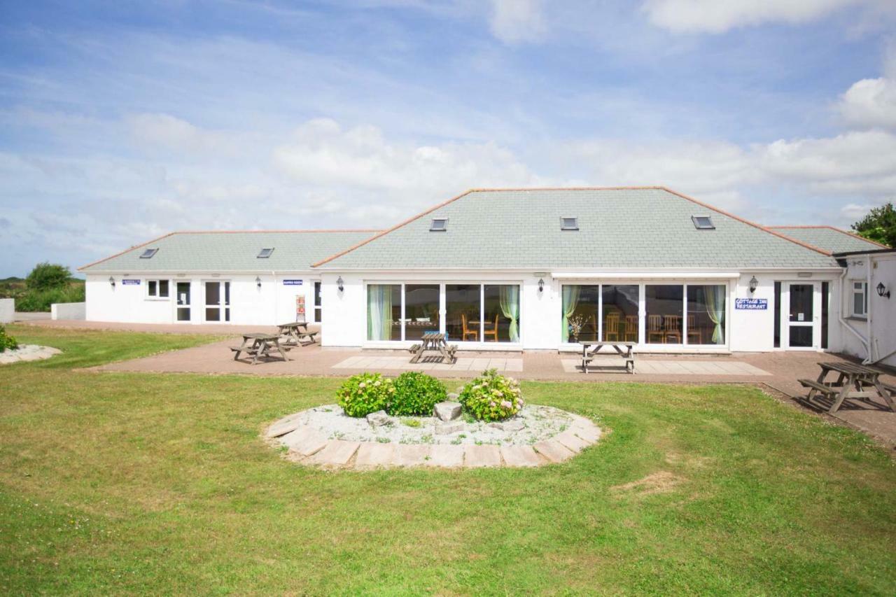 Newperran Holiday Park 뉴키 외부 사진