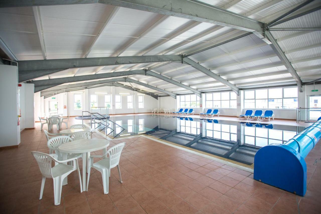 Newperran Holiday Park 뉴키 외부 사진