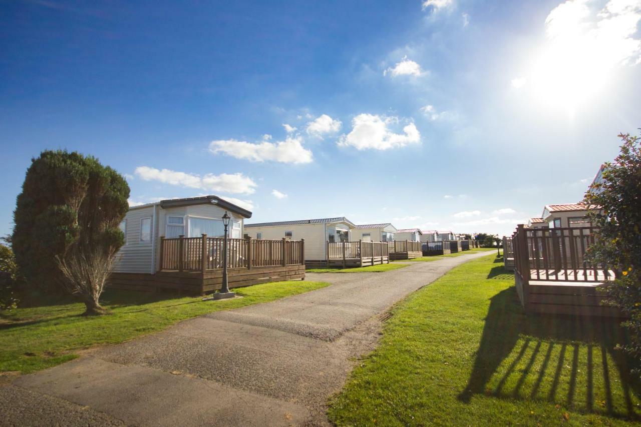 Newperran Holiday Park 뉴키 외부 사진