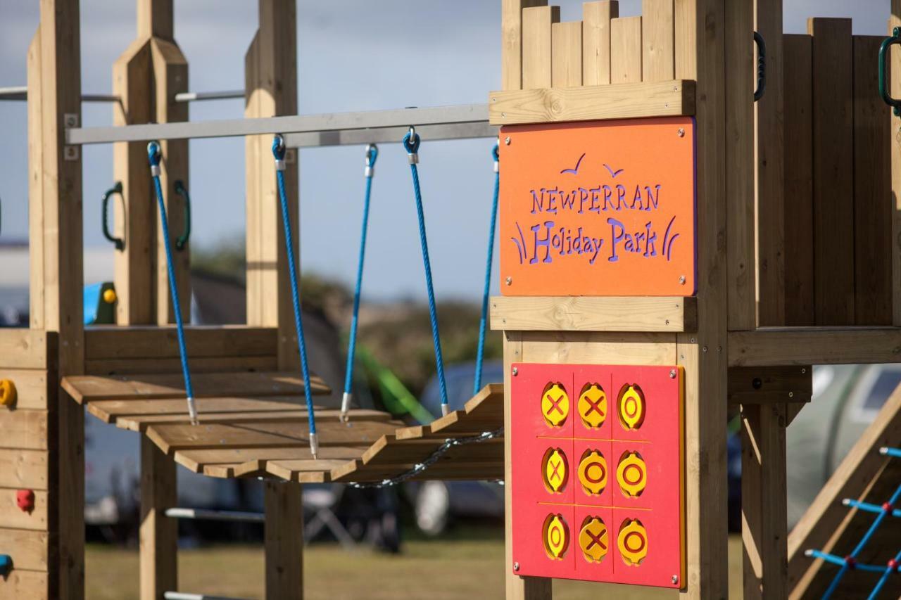 Newperran Holiday Park 뉴키 외부 사진